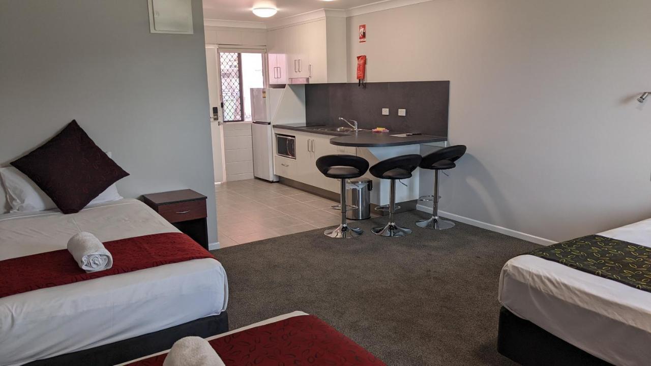 Monte Carlo Motor Inn Τάουνσβιλ Εξωτερικό φωτογραφία